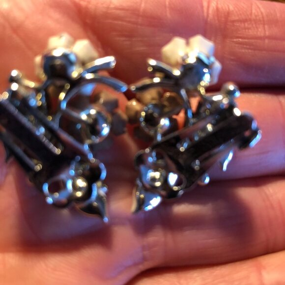 Vintage Coro Signed Clip Earrings Floral - Picture 2 of 3